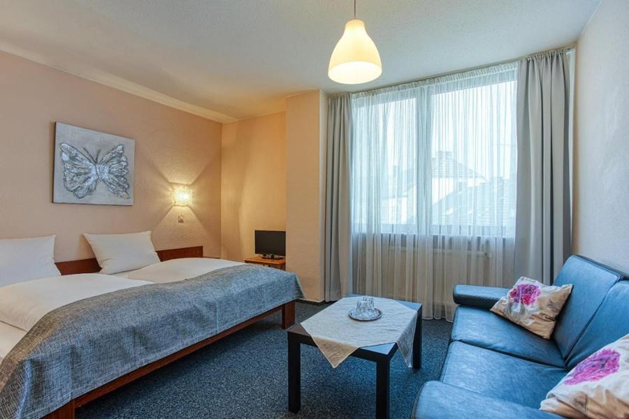 Hotel Ff&e Carlton